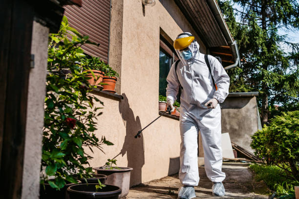 Best Commercial Pest Control Services  in Schnecksville, PA